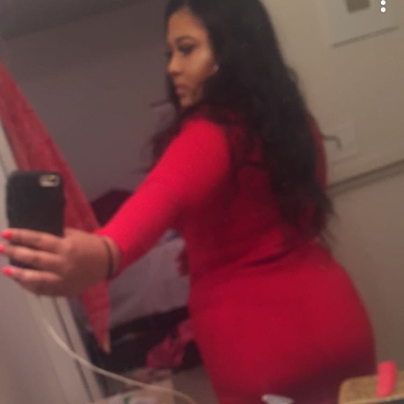 Fashion Nova sexy red mini dress - Picture 4 of 12